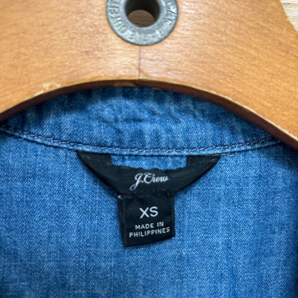 J.Crew Womens Blue Denim Short Sleeve Button Up Shirt XS 7656 - Picture 3 of 7